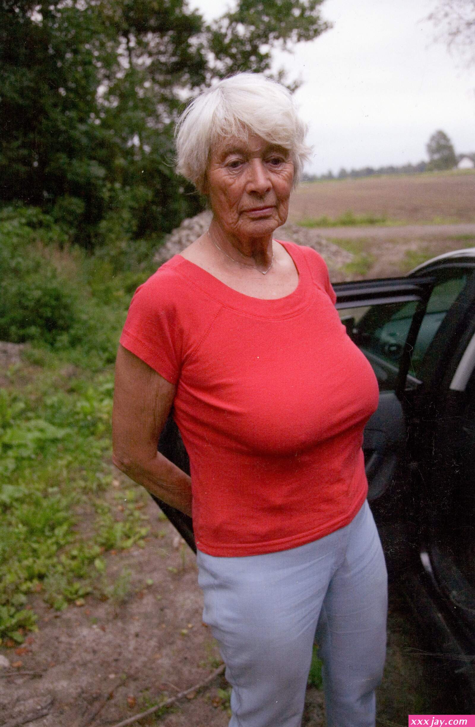 Grannies Braless Pics Xxxjay