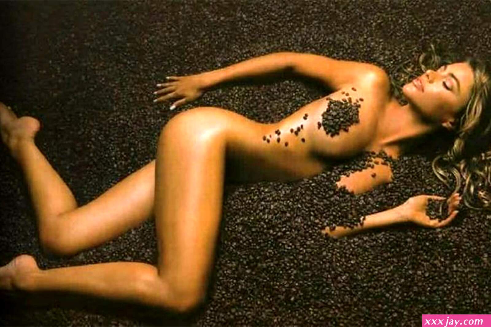 Sofia Vergara goes nude for a National Coffee Day photo shoot