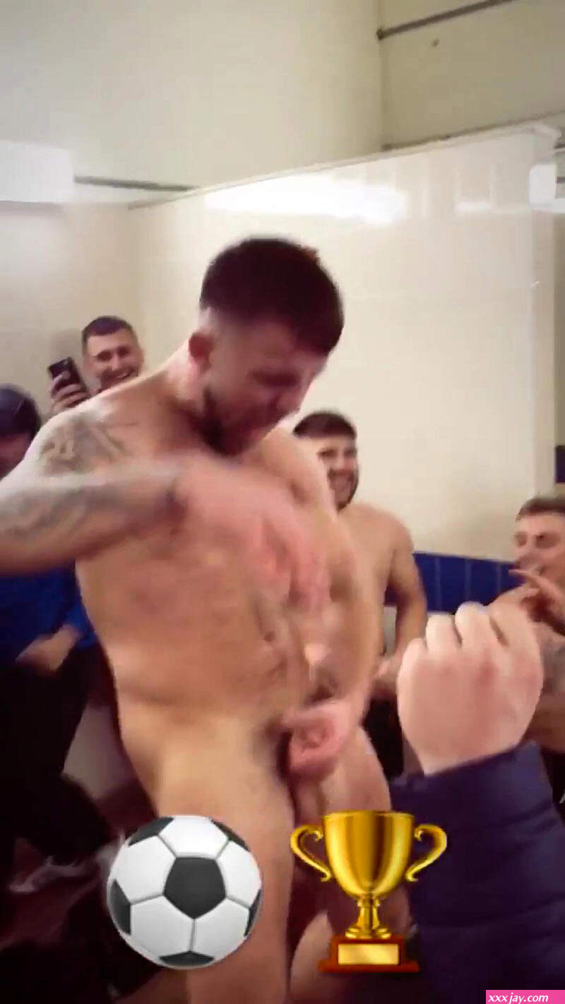 showing-dick-footballer
