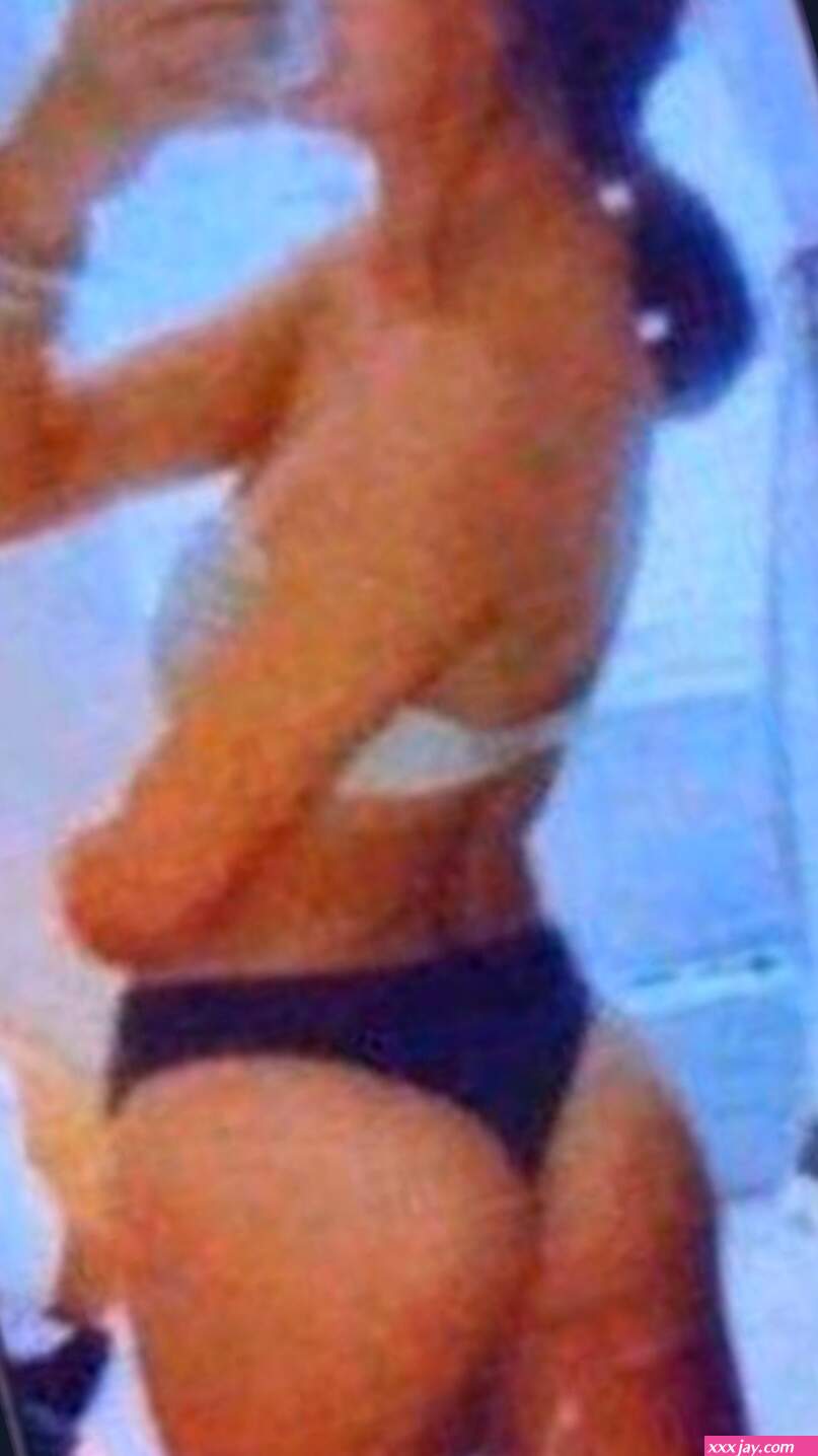 Toxic on X: Charlie damelio and dixies pics charlidamelio Leaked dam booty