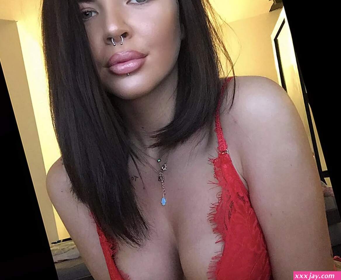 Former Magaluf bar girl Bethany Spiby sizzles