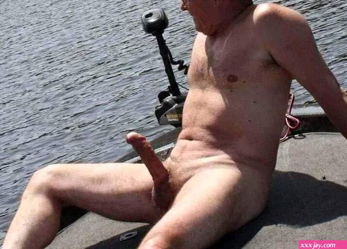 Image-Erotichung-old-man-naked-erection-boat