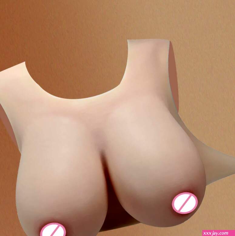 Huge Fake Boobs Asian: Real User Insights on Silicone Breast Forms for Crossdressers and Drag Performers