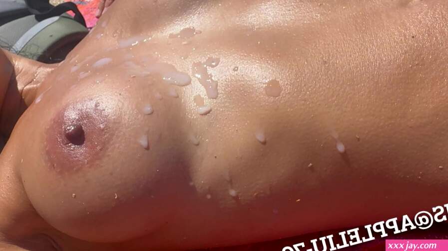 92 public beach asian milf nude boob massage and huge cumshot OnlyFans Appleliu-76