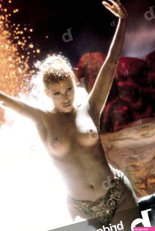 Image of SHOWGIRLS Elizabeth Berkley performing topless in the show 1995. cUA.