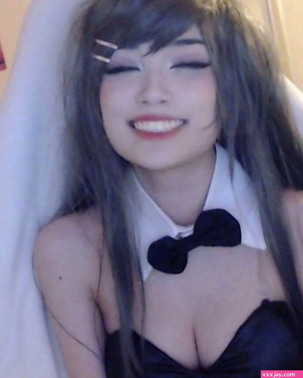 Emiru Cosplay