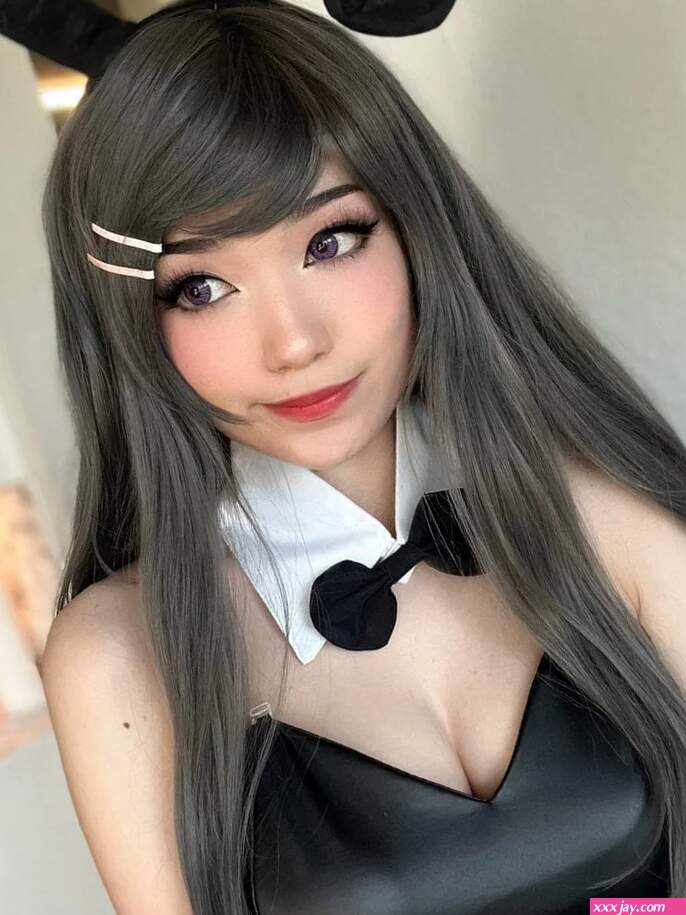 Emiru Cosplay