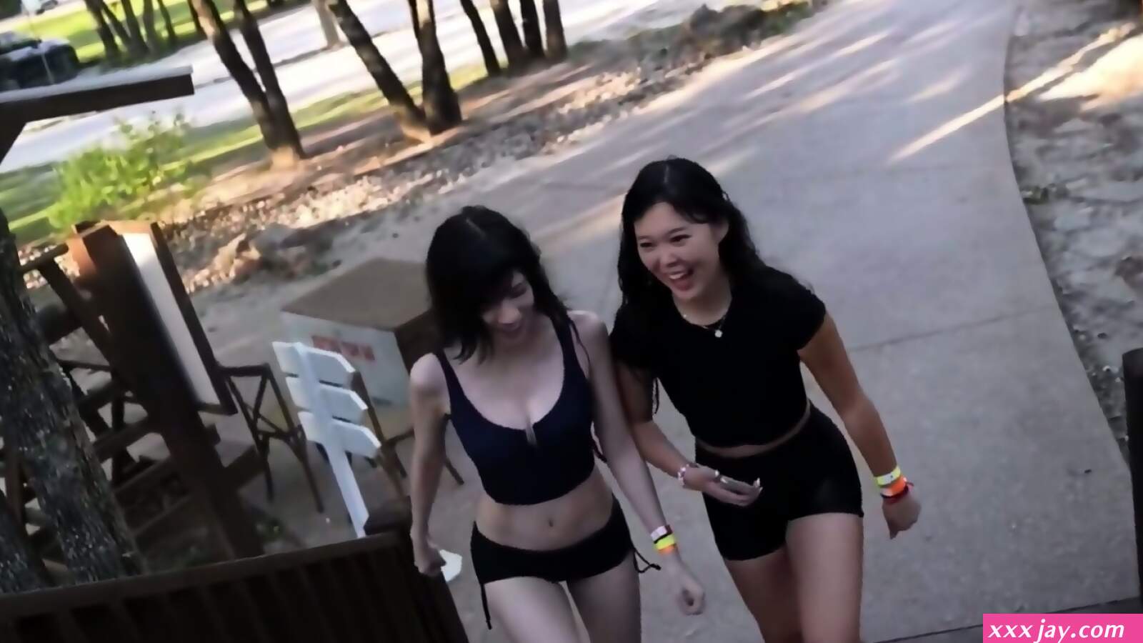 Emiru Compila Ee Stream Surf