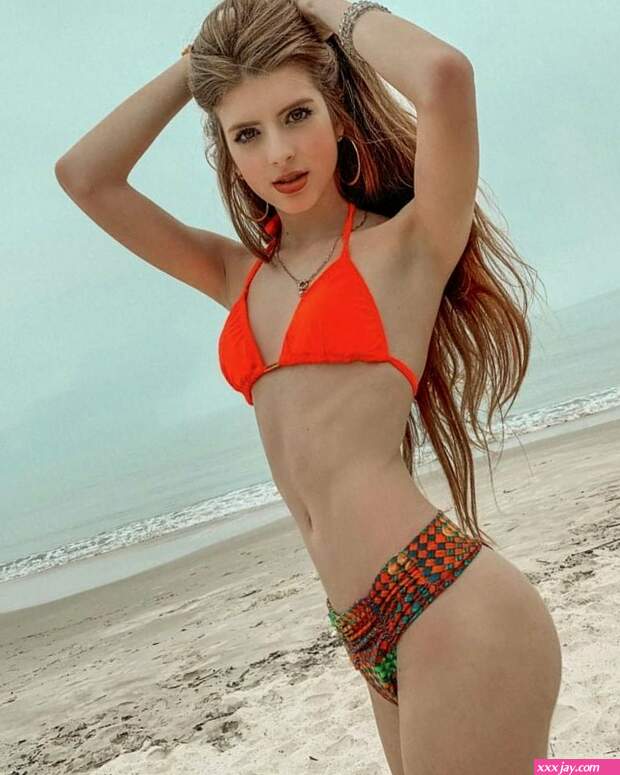 Julinha Modelo Nude Leaked