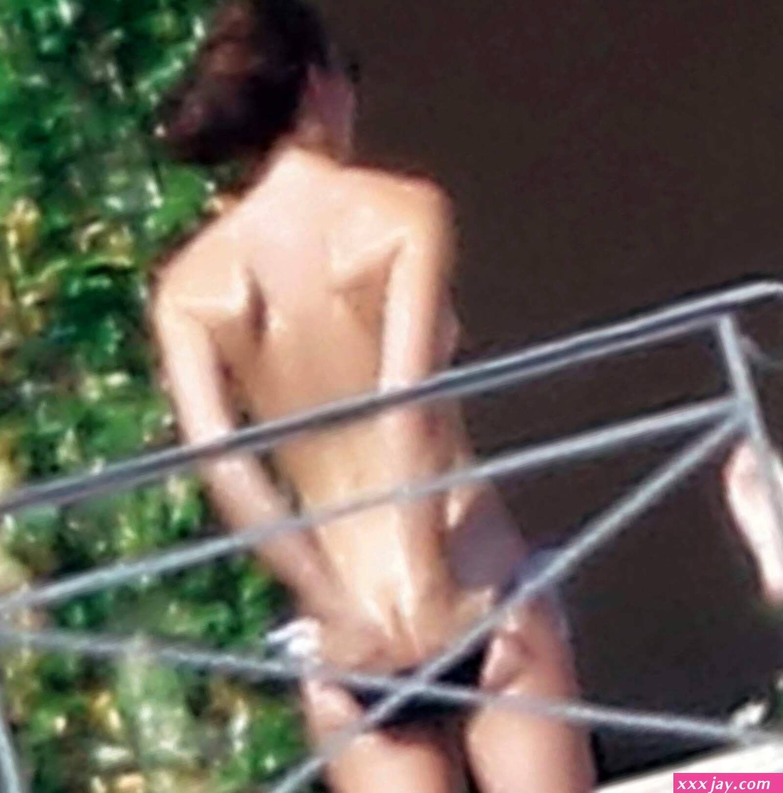 Duchess Kate Middleton Topless Sunbathing Pics From France