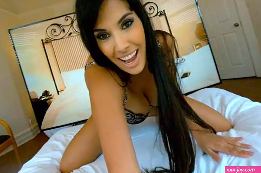 Kim Kardashians sex tape comes to virtual reality