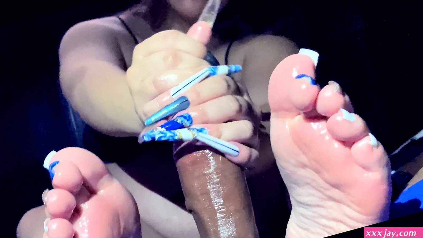 Pregnant Latina Footjob feat. ToesOnWax