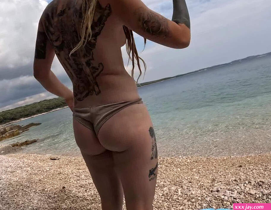 South Beach Coeds