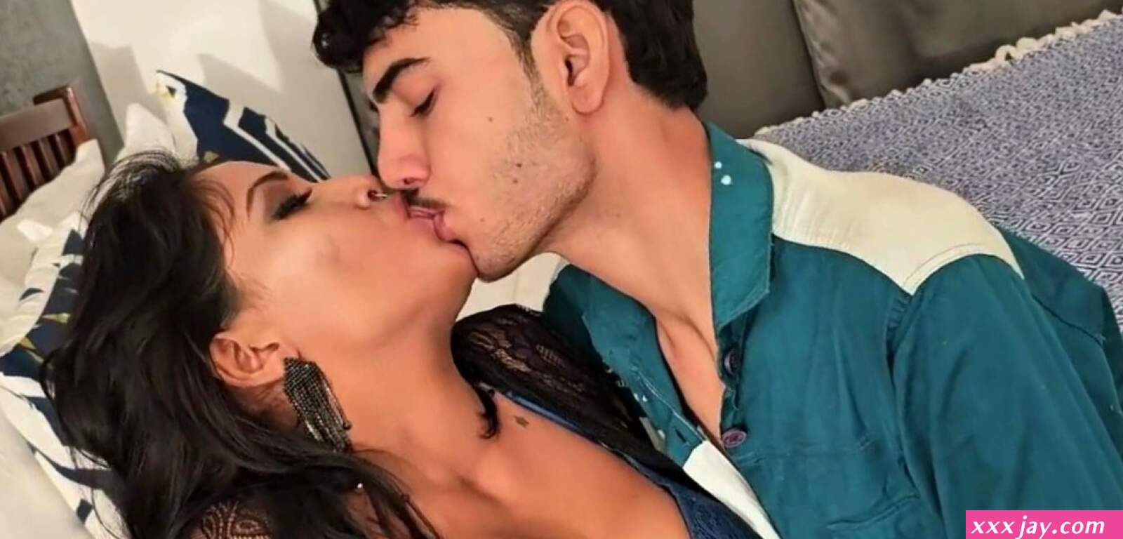 Horny mature gf gets hard fucked by her young boyfriend