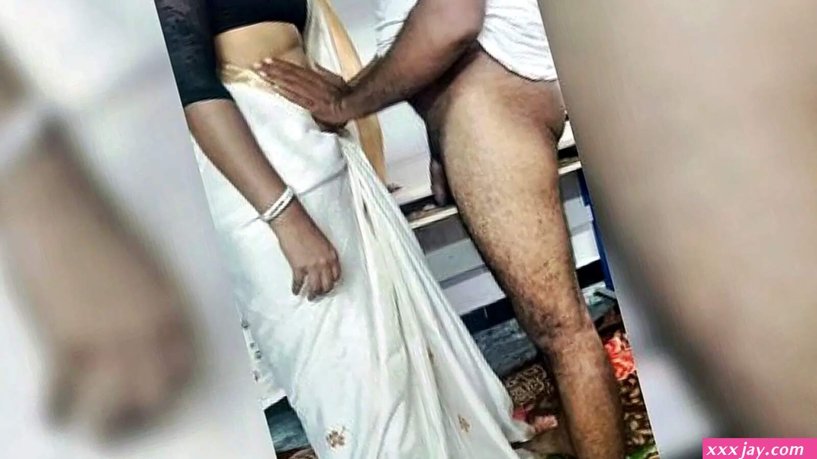 New Malayali Aunty White Saree Manager Cock XXX