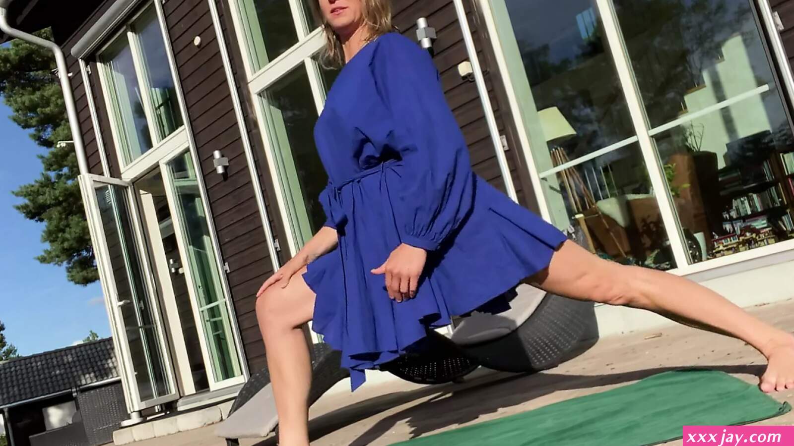 Marling yoga pussy