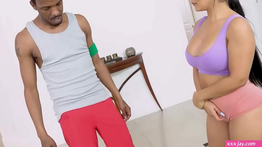 Gorgeous Butt Rose Monroe Fondles BBC over Personal Training