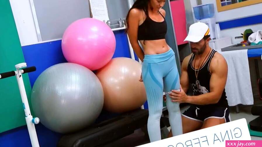 My personal trainer fucks me very hard and hot in the gym and I receive his cum inside mouth