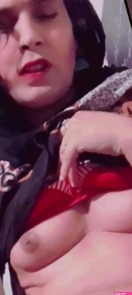 Pakistani tiktoker minahil malik Trans Porn Videos