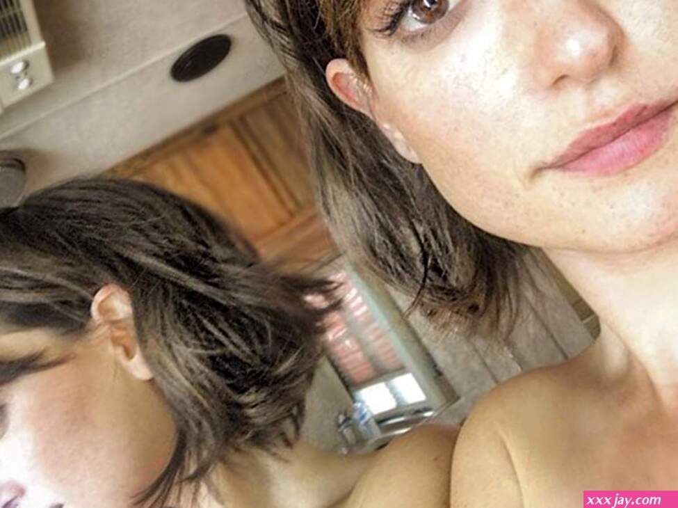 Milana Vayntrub Nude LEAKED Pics Porn 2024