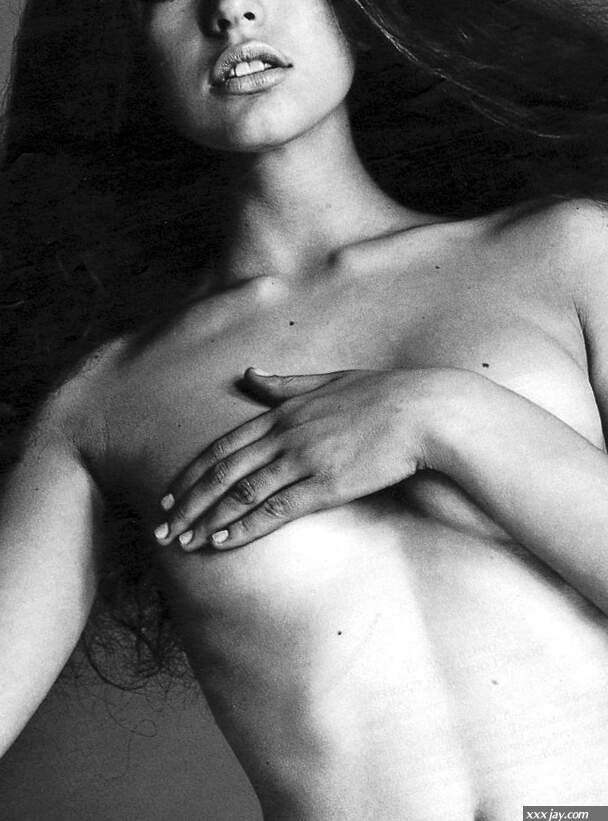 Milla Jovovich Nude