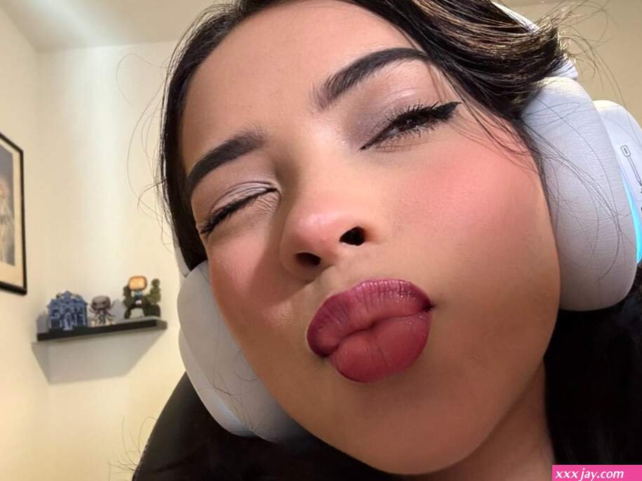 mxeling Nude Leaks 1 Videos