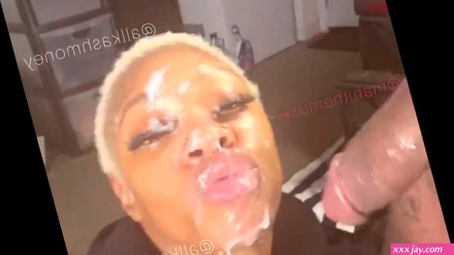 Blonde babe gives nasty blowjob