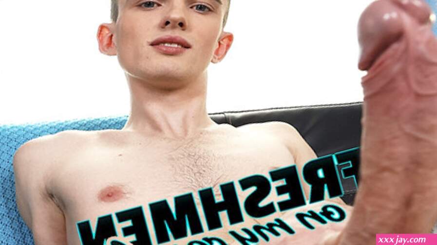 :: STAXUS :: Freshmen On My Couch SC. 4