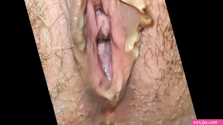 Messy dirty pussy pissing after holding piss for a long time