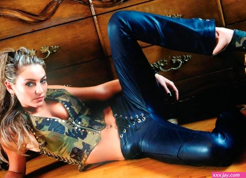 50 Hot And Sexy Drea De Matteo Photos