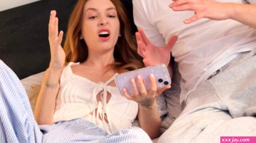 Caught my stepsister watching porn and fucked her tight pussy!