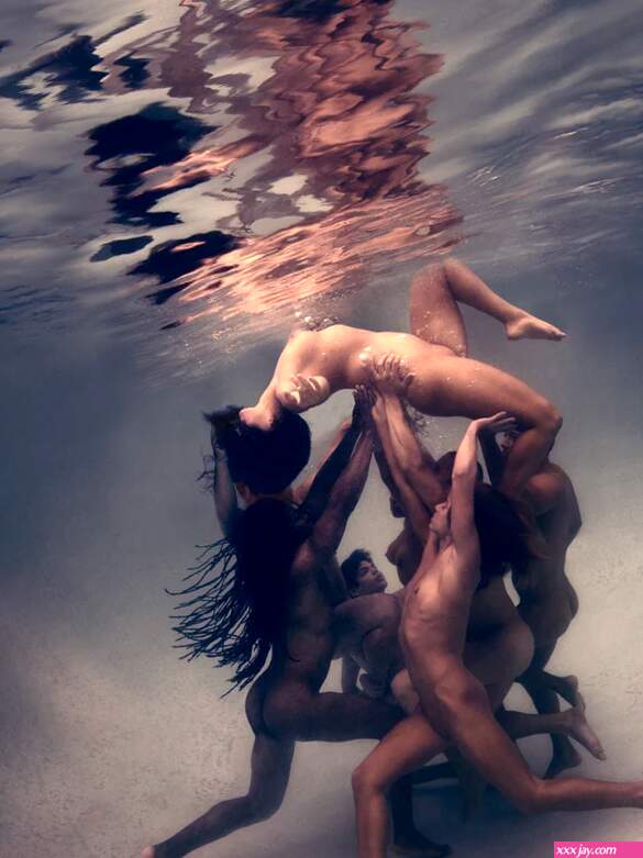 Underwater Nude 46