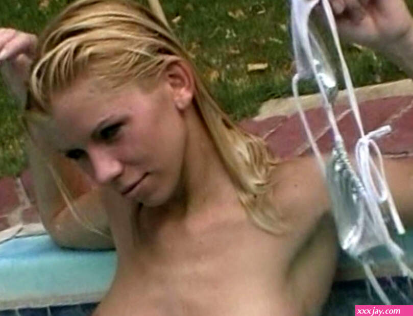 Womb Raider nude pics page