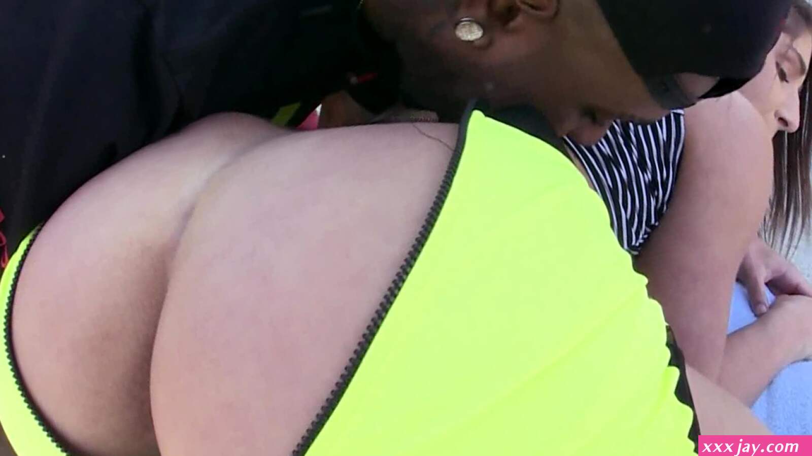 Girl with a very big ass is getting a very steamy cock ride