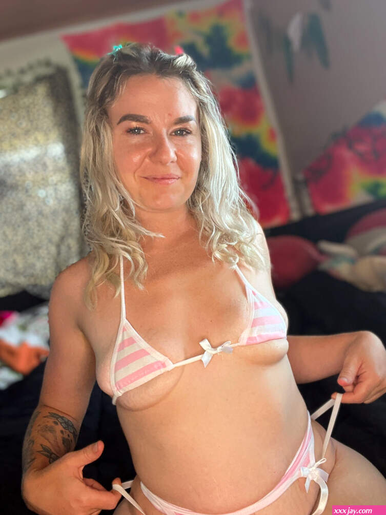 View Yourbabbymommma Onlyfans pictures with a focus on fetish online on x-fetish.tube