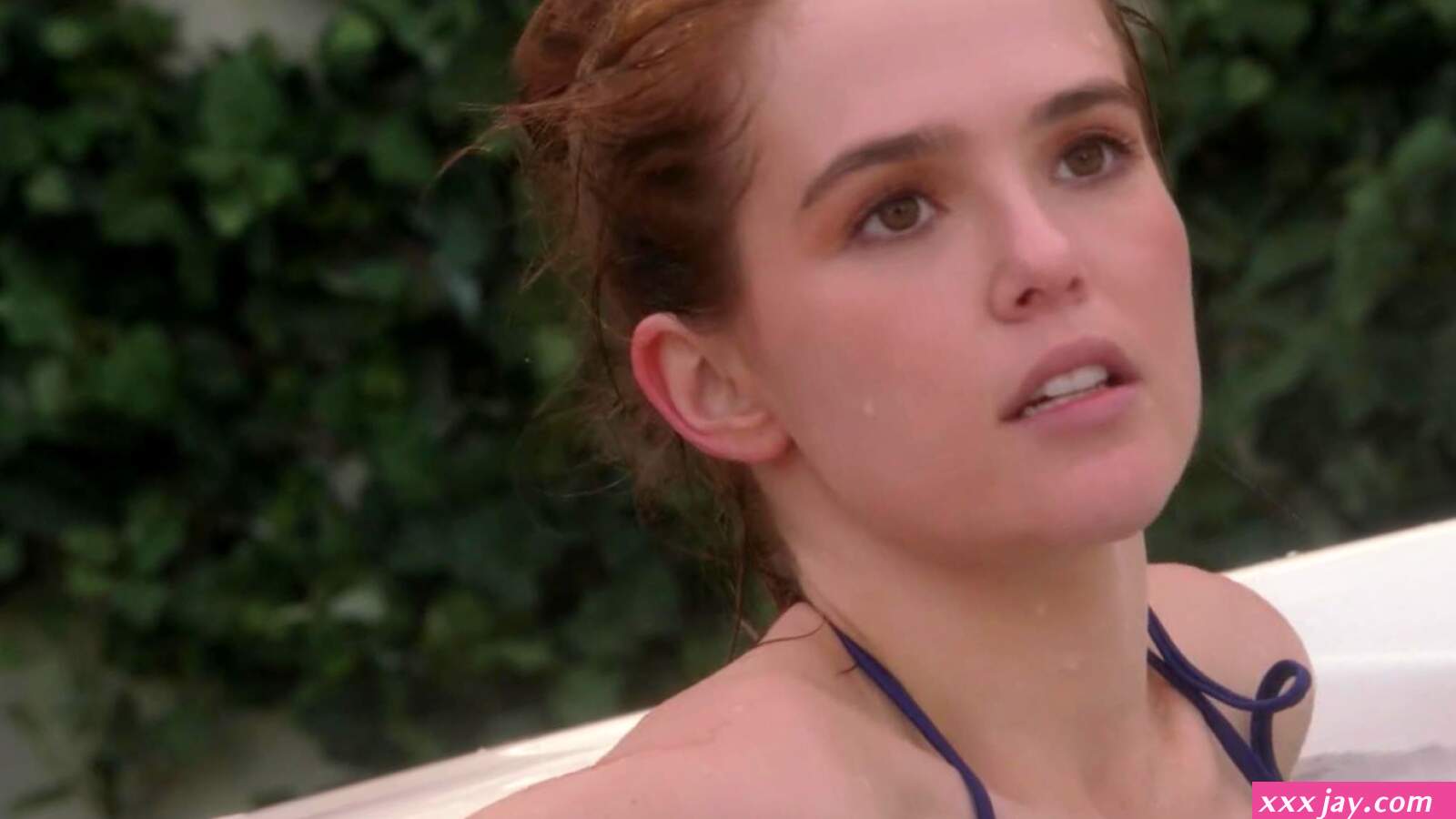 Naked Zoey Deutch in Switched at Birth ANCENSORED