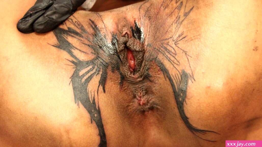 Tattooing a Butterfly on Raving Beauty Sindy Inks Pussy