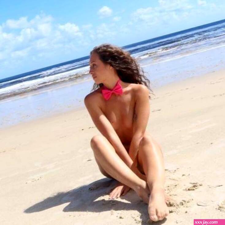 The Nude Blogger