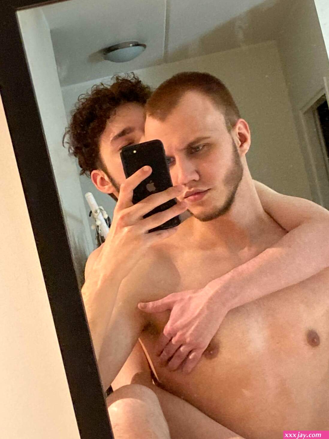 Marksibul at Chaturbate: Welcome to marksibuls jerking off club! hairy cum lovense bi straight